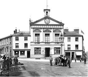 Primăria de pe strada George, Luton (1897) - foto preluat de pe en.wikipedia.org