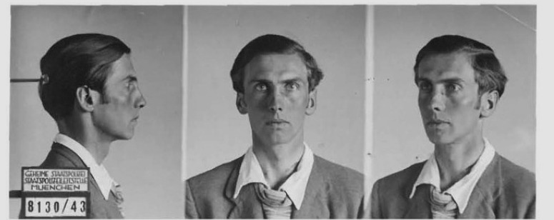 Fotografii Gestapo cu Alexander Schmorell, făcute după capturarea sa pe 24 februarie 1943 - foto preluat de pe en.wikipedia.org